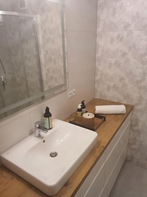 Apartament Przy Szkole Filmowej, Darmowy Parking Łódź Exterior foto